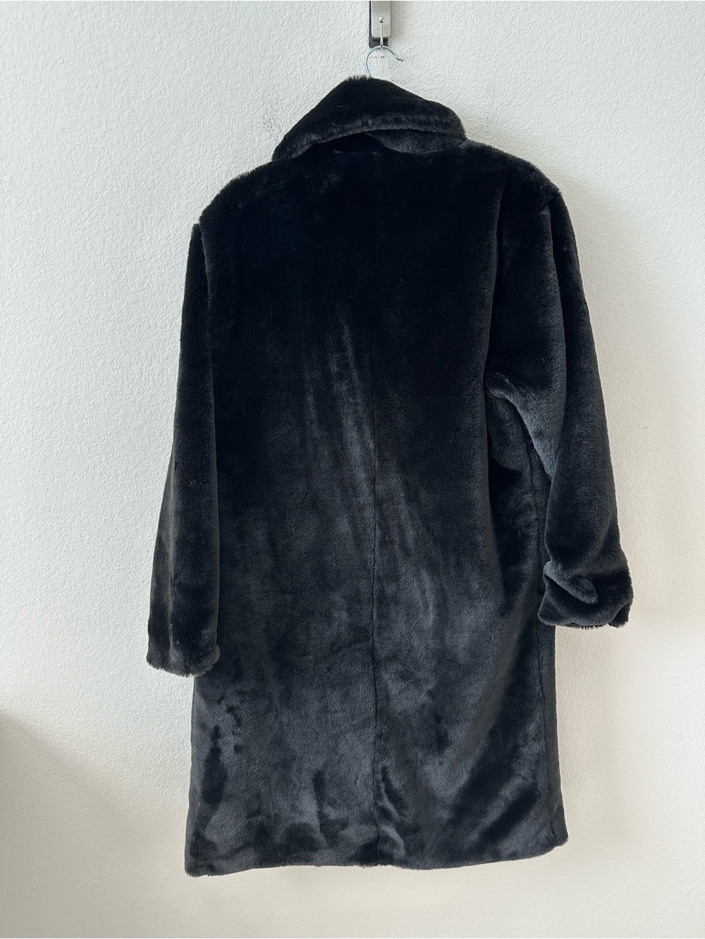 Alo Yoga Oversized Black Faux Fur
Trench Coat SZ XS - Picture 8 of 8